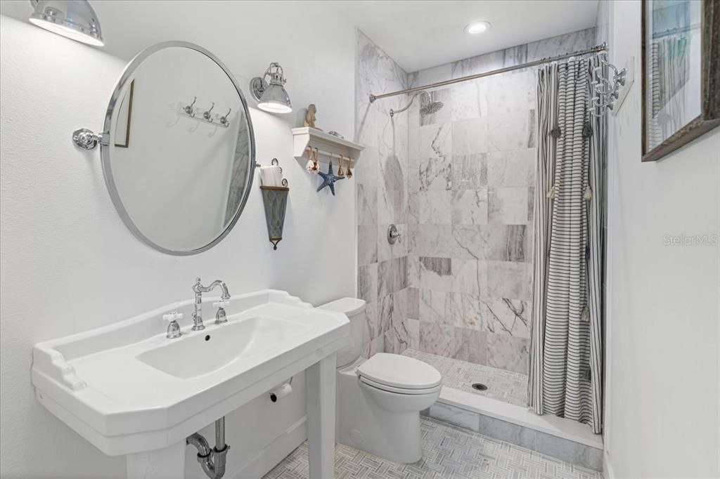 Bathroom, Interior, Marble Walls, Recessed Lighting