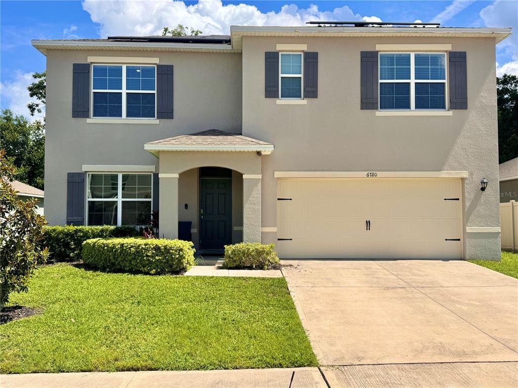 Attached, Exterior, Facade, Mediterranean