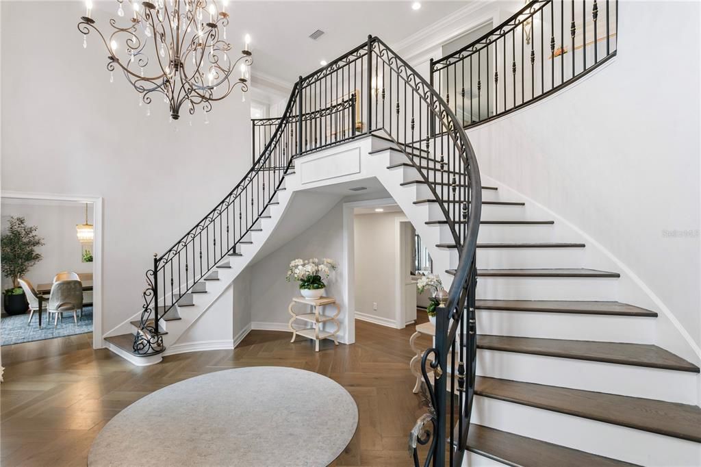 Chandelier, Interior, Recessed Lighting, Wood Texture Flooring