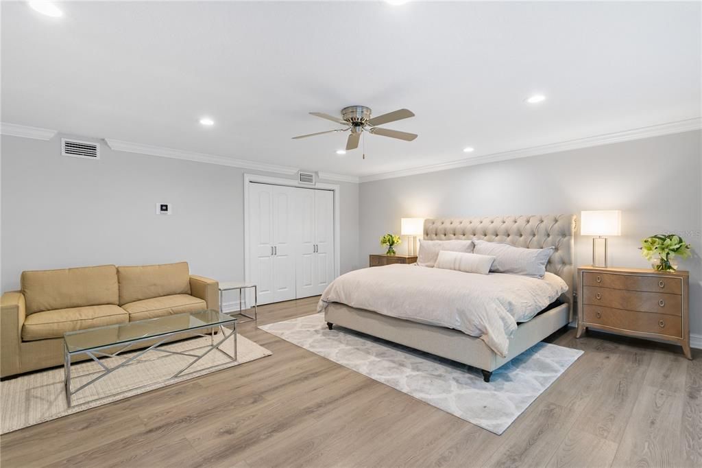 Bedroom, Interior, Recessed Lighting, Wood Texture Flooring