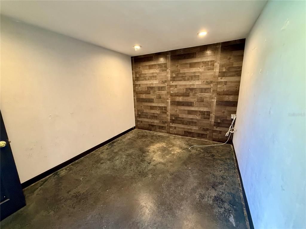 Empty room, Interior, Recessed Lighting, Wooden Walls