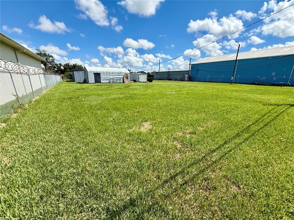 Backyard, Exterior