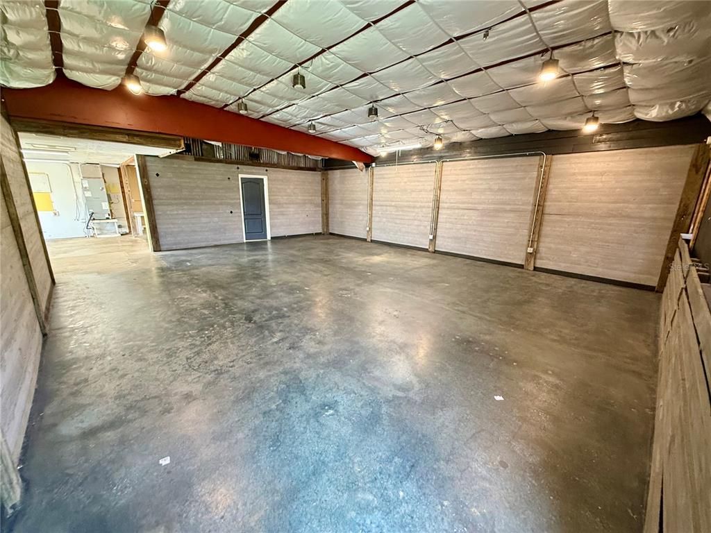 Garage, Interior