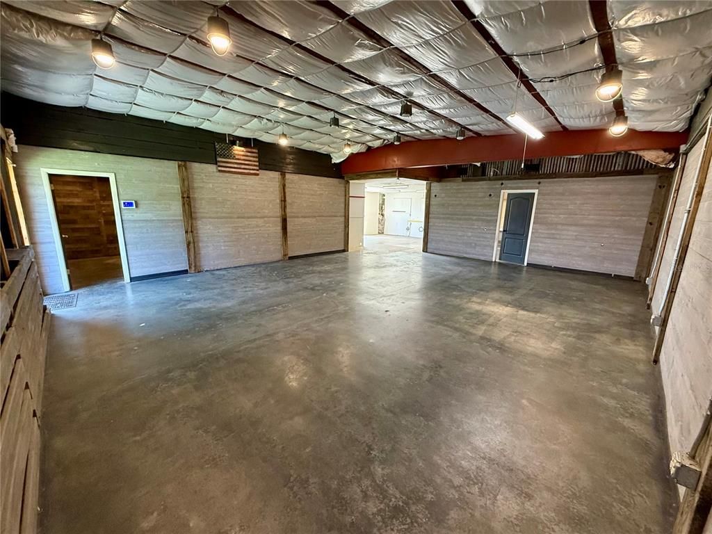 Garage, Interior