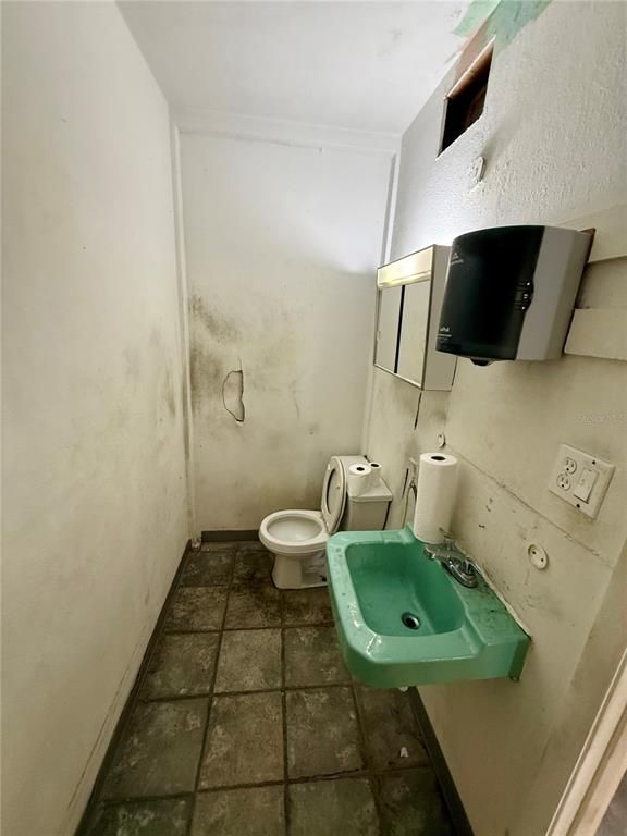 Bathroom, Interior