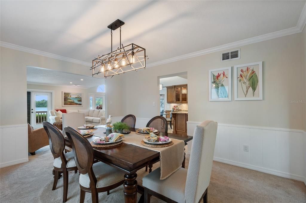 Chandelier, Dining room, Interior, Living room, Pendant Lights, Recessed Lighting