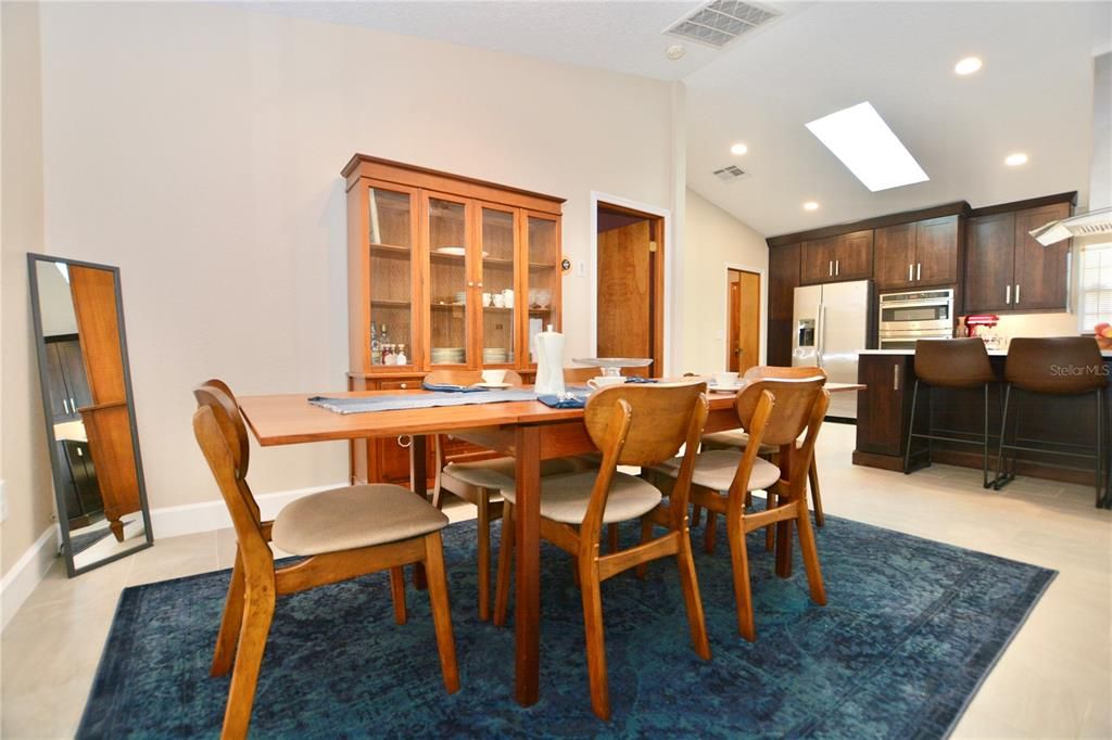 Dining room, Interior, Kitchen, Recessed Lighting, Stainless Steel Appliances