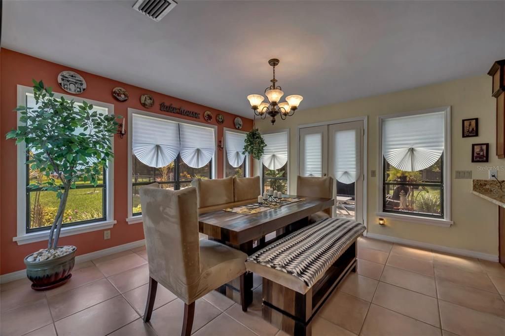 Chandelier, Dining room, Interior