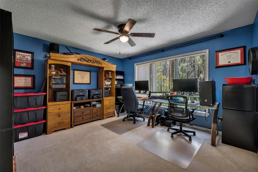 Home Office, Interior