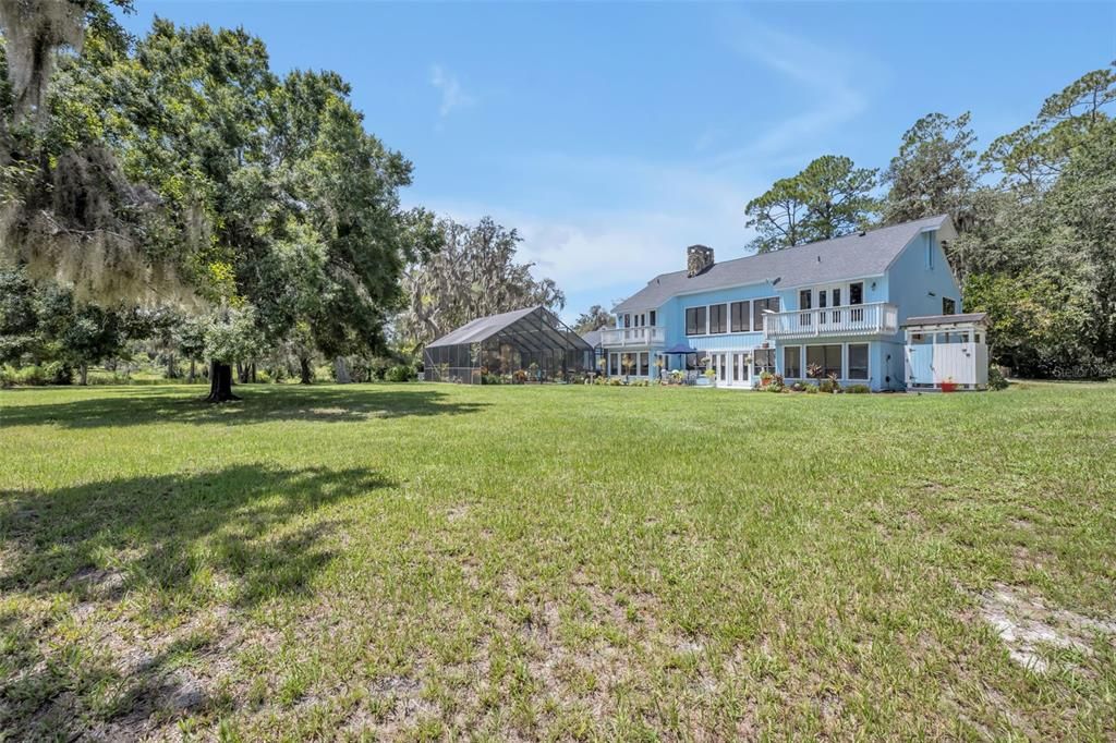 Backyard, Exterior