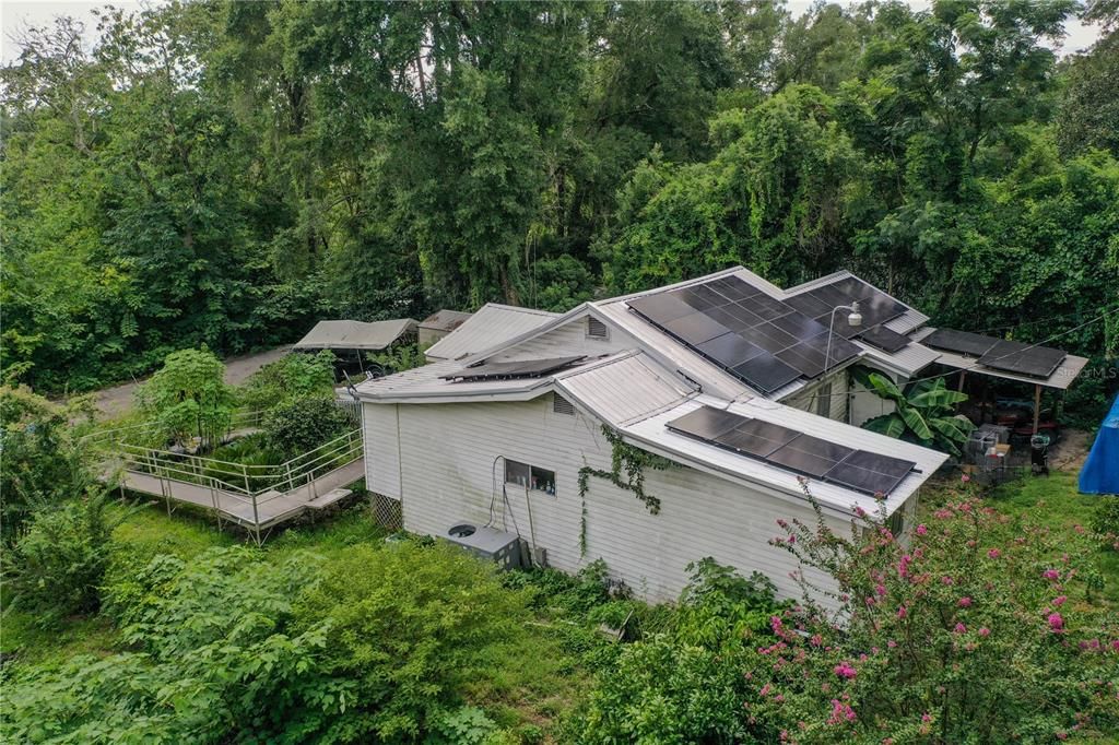 Exterior, Drone