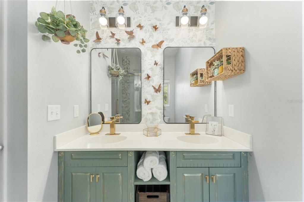 Bathroom, Dual Sink Vanities, Interior
