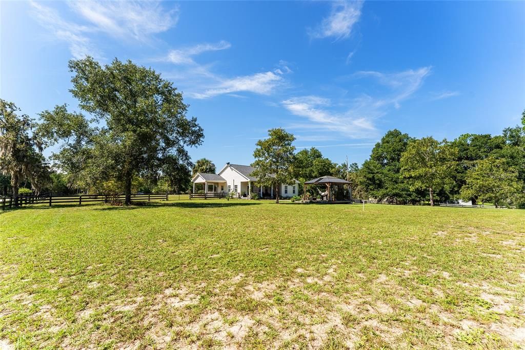 Backyard, Exterior