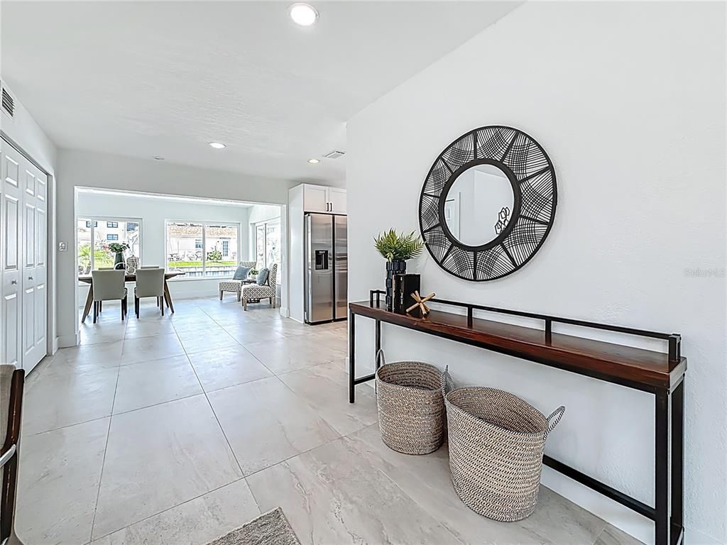 Dining room, Interior, Kitchen, Recessed Lighting, Stainless Steel Appliances