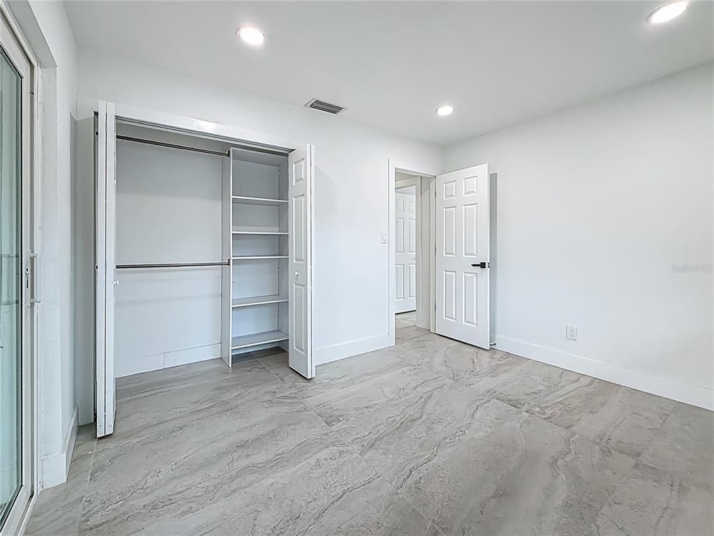 Empty room, Interior, Marble, Recessed Lighting