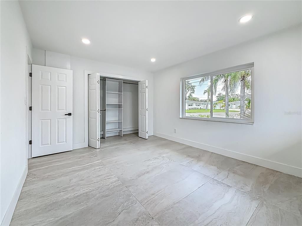 Empty room, Interior, Marble, Recessed Lighting