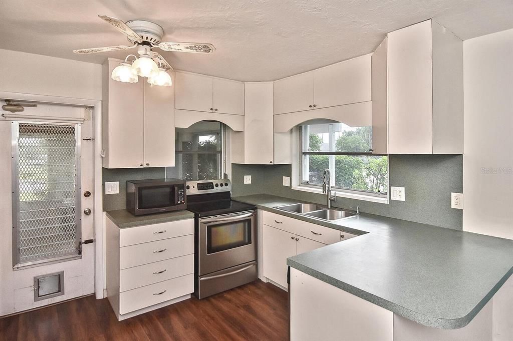Interior, Kitchen, Wood Texture Flooring