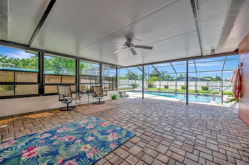 Interior, Pool, Sun Room