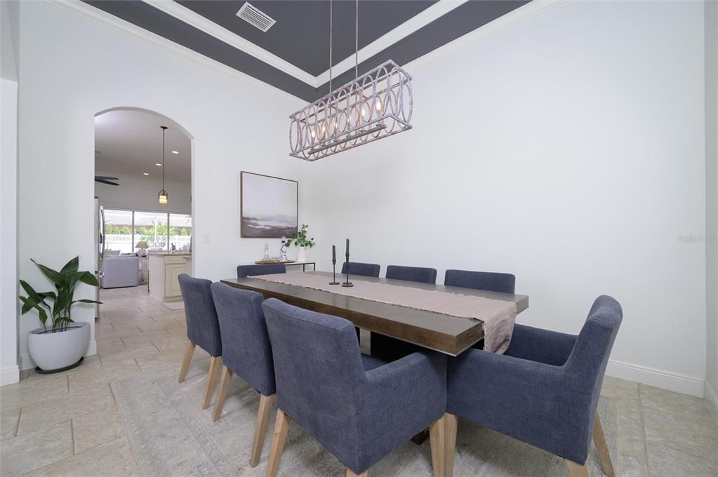 Chandelier, Dining room, Interior, Pendant Lights