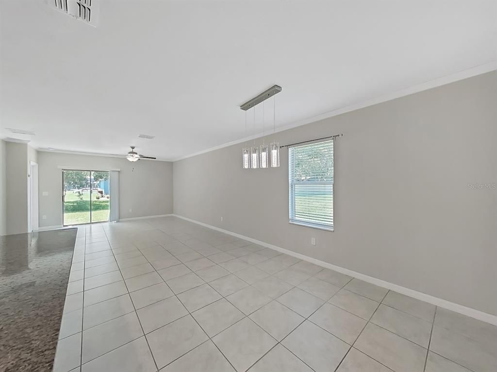 Empty room, Interior, Pendant Lights