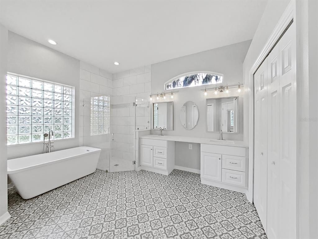Bathroom, Dual Sink Vanities, Free Standing Baths, Interior, Recessed Lighting
