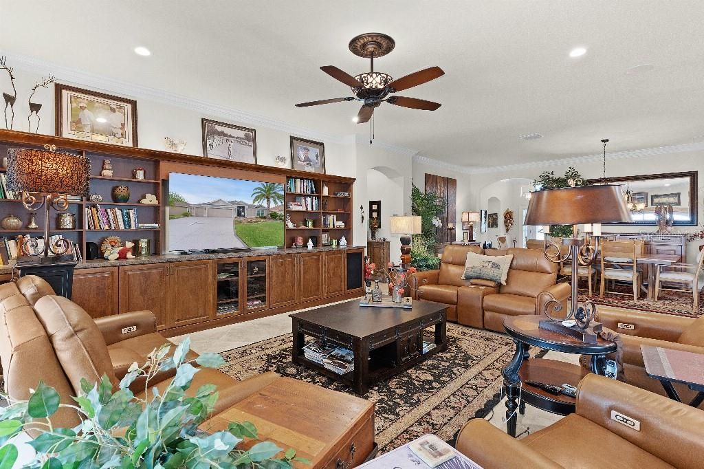 Dining room, Interior, Living room, Pendant Lights, Recessed Lighting