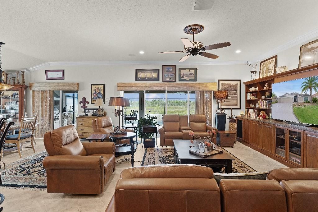 Dining room, Interior, Living room, Recessed Lighting