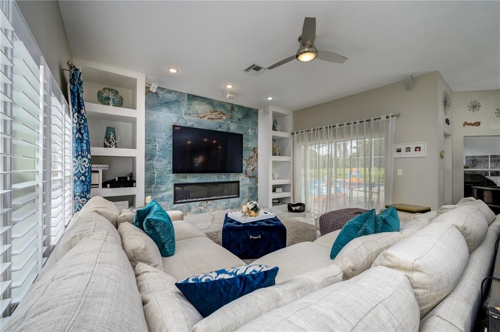 Fireplace, Interior, Living room, Recessed Lighting