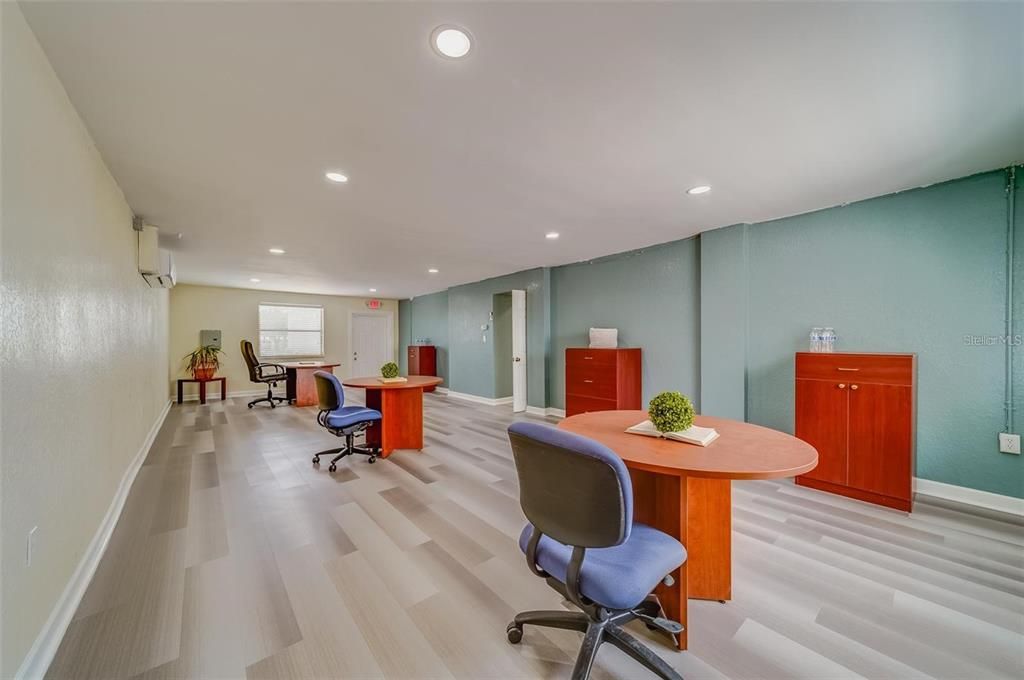 Home Office, Interior, Recessed Lighting, Wood Texture Flooring