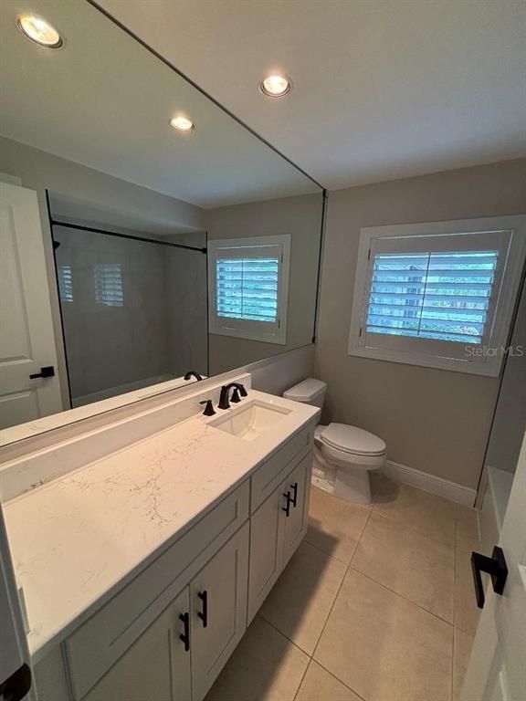 Bathroom, Interior, Recessed Lighting