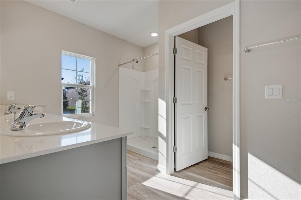 Bathroom, Interior, Recessed Lighting, Wood Texture Flooring