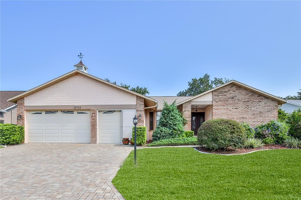 Attached, Exterior, Facade, Brick Facade, Ranch