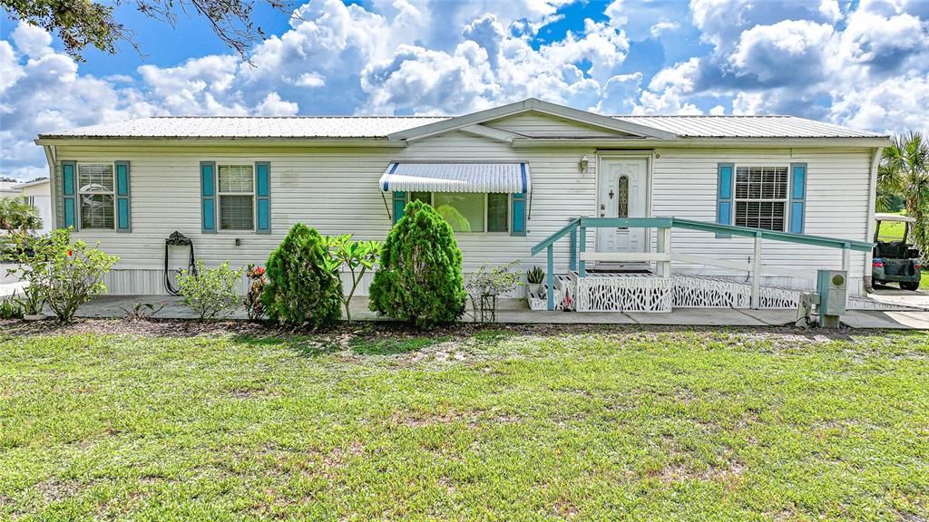 Backyard, Exterior, Facade, Split Level
