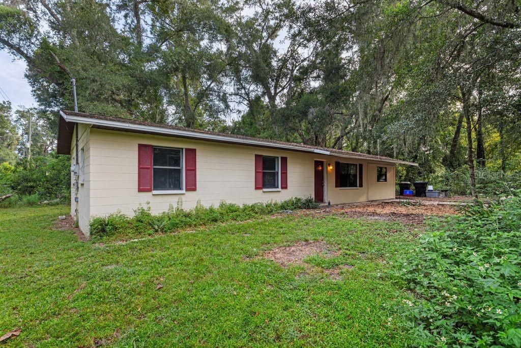 Backyard, Exterior