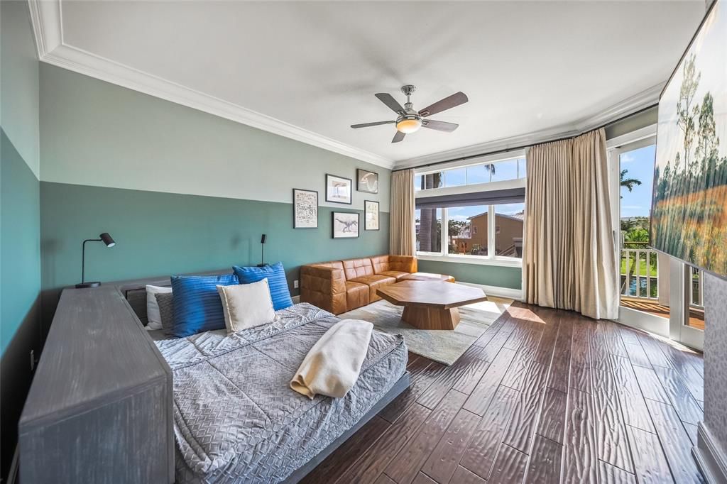 Bedroom, Interior, Water, Wood Texture Flooring