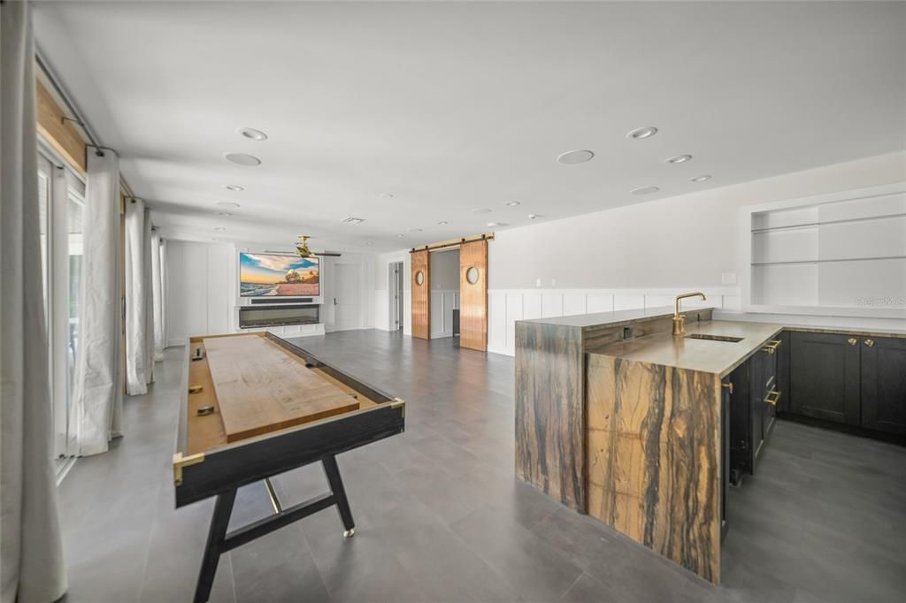 Game Room, Interior, Recessed Lighting