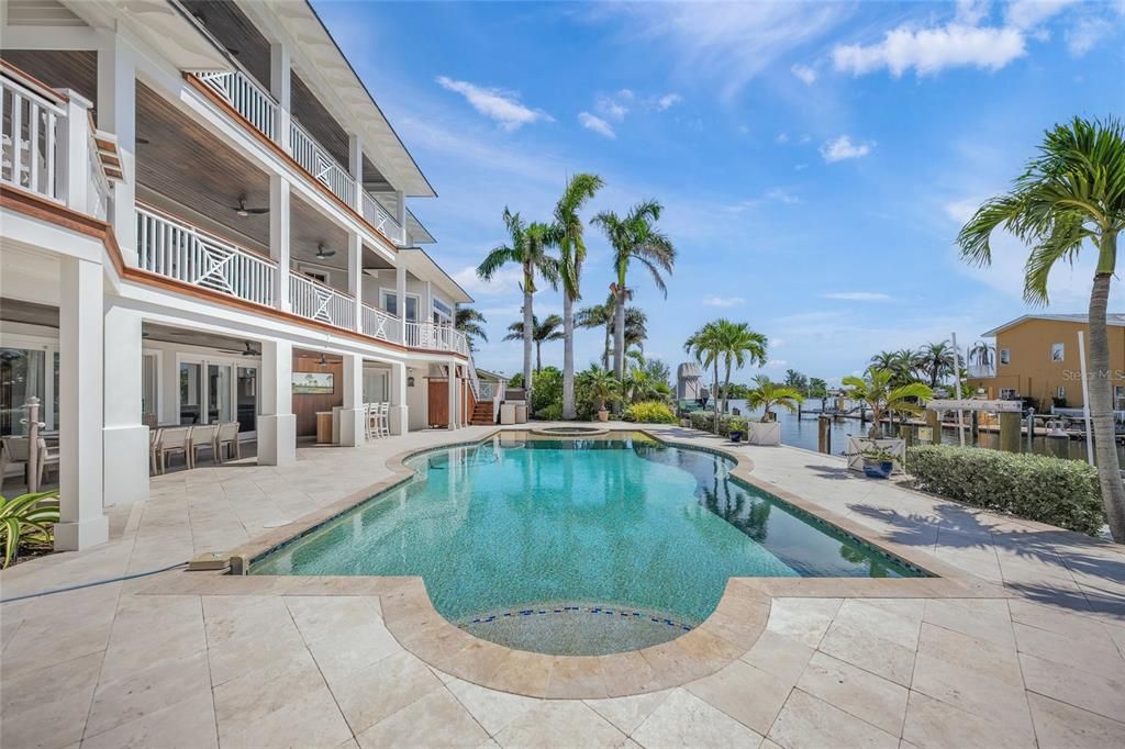 Exterior, Pool
