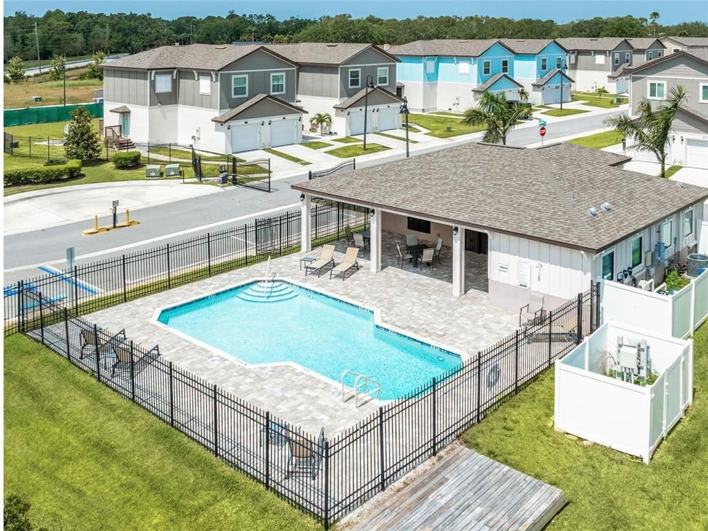 Exterior, Drone