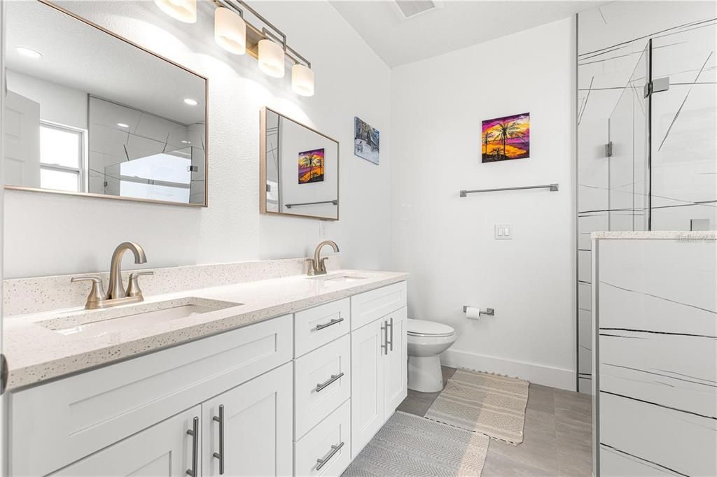 Bathroom, Dual Sink Vanities, Interior, Recessed Lighting