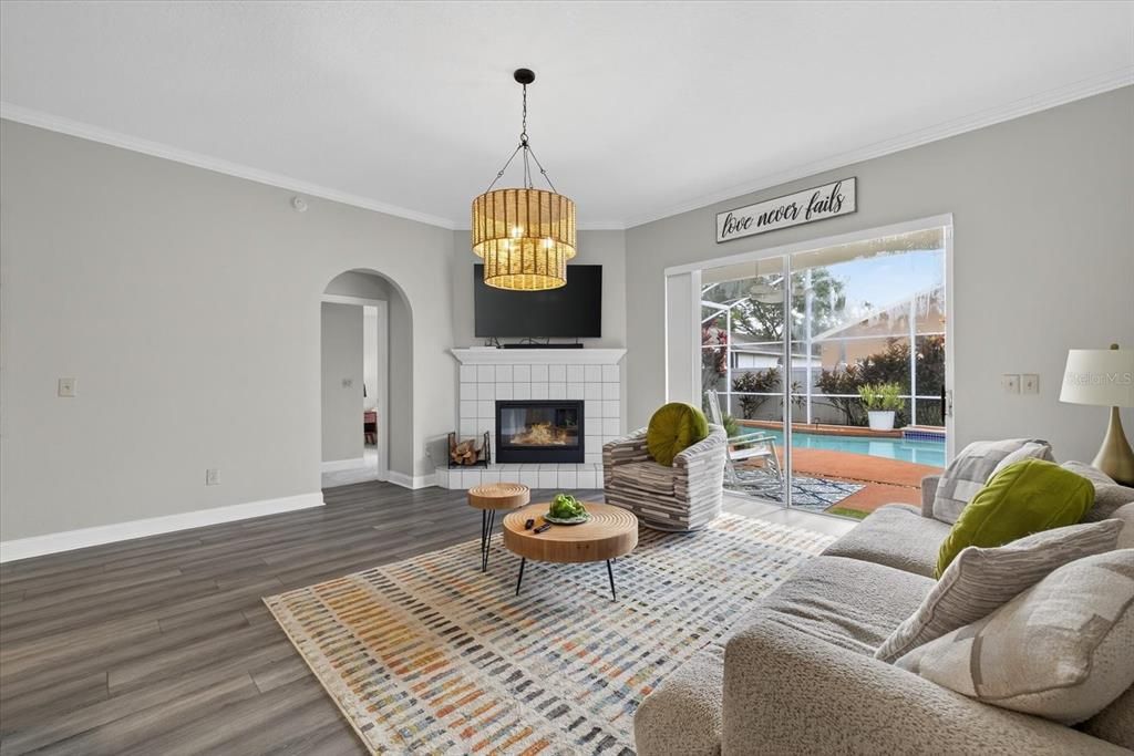 Chandelier, Fireplace, Interior, Living room, Pendant Lights, Wood Texture Flooring
