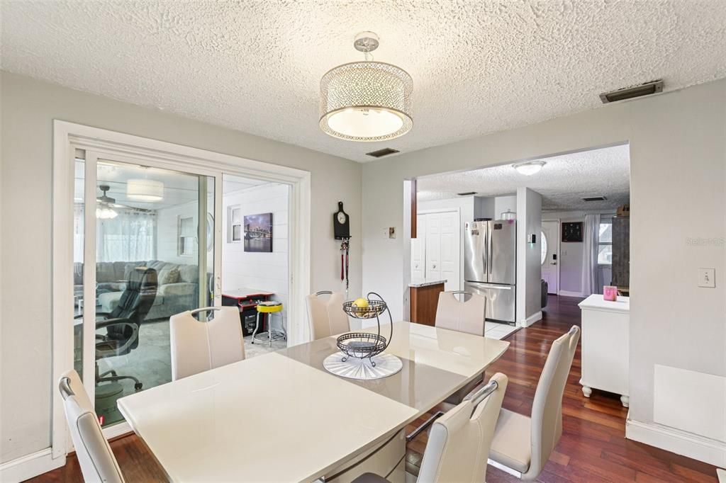 Dining room, Interior, Kitchen, Stainless Steel Appliances, Wood Texture Flooring