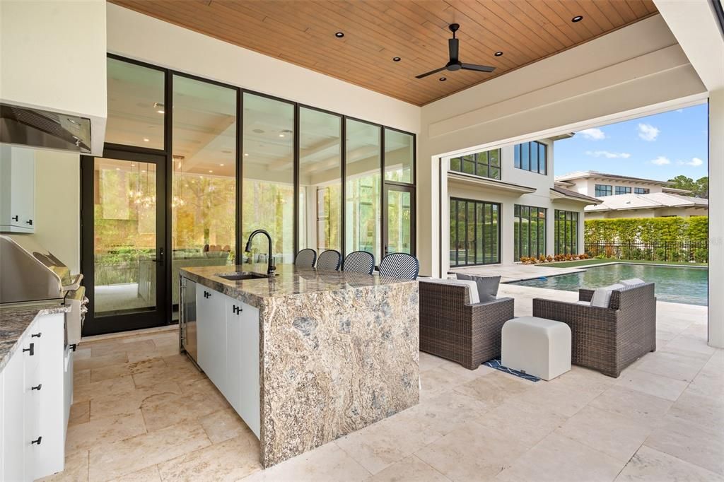 Exterior, Outdoor Kitchen, Pool