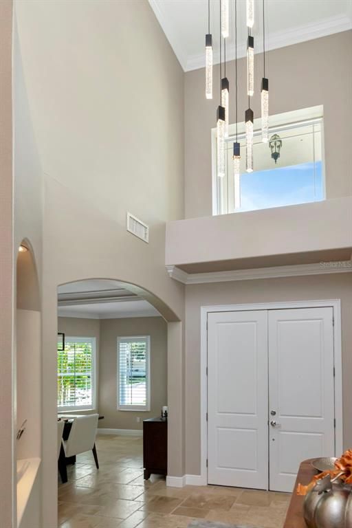 Interior, Pendant Lights, Wood Texture Flooring