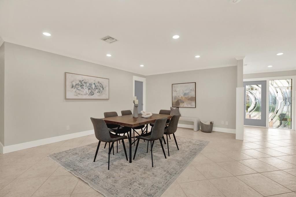 Dining room, Interior, Recessed Lighting