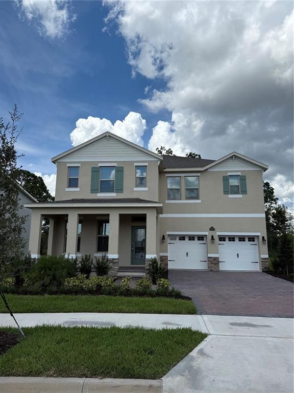 Attached, Exterior, Facade, American Craftsman