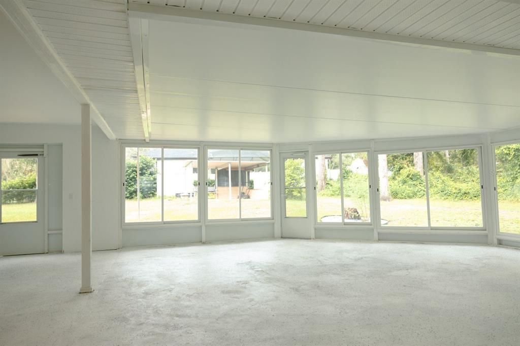 Empty room, Interior, Sun Room