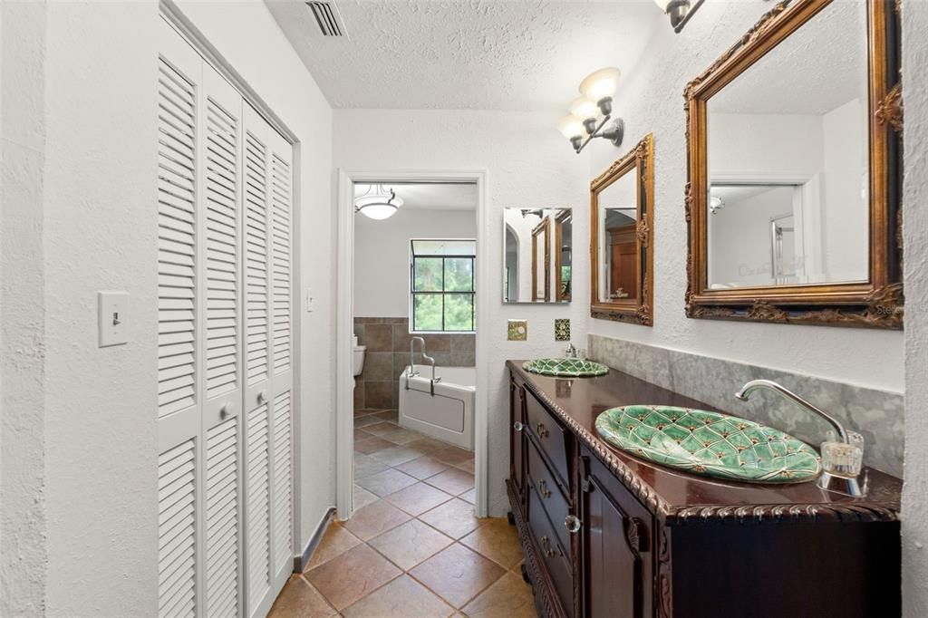Bathroom, Dual Sink Vanities, Interior