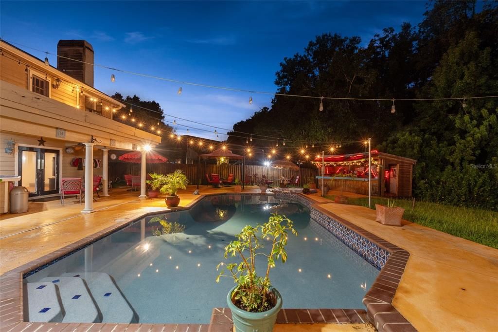 Exterior, Pool