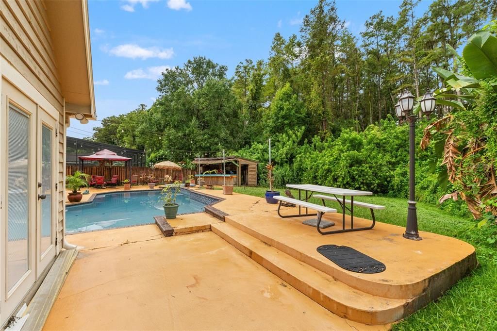 Exterior, Pool