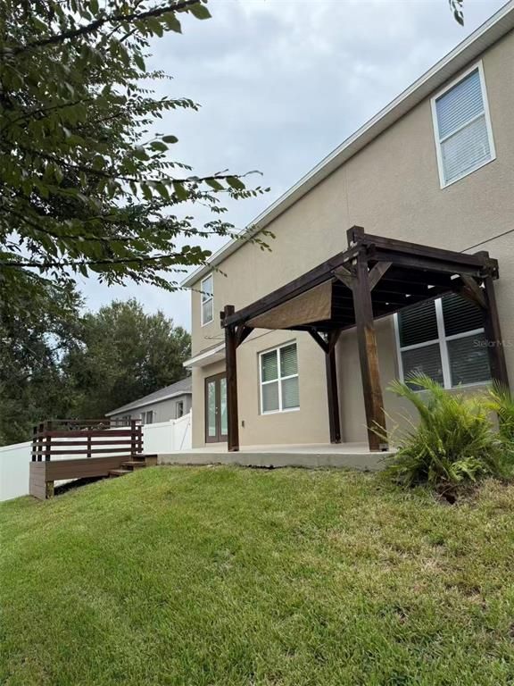 Backyard, Exterior